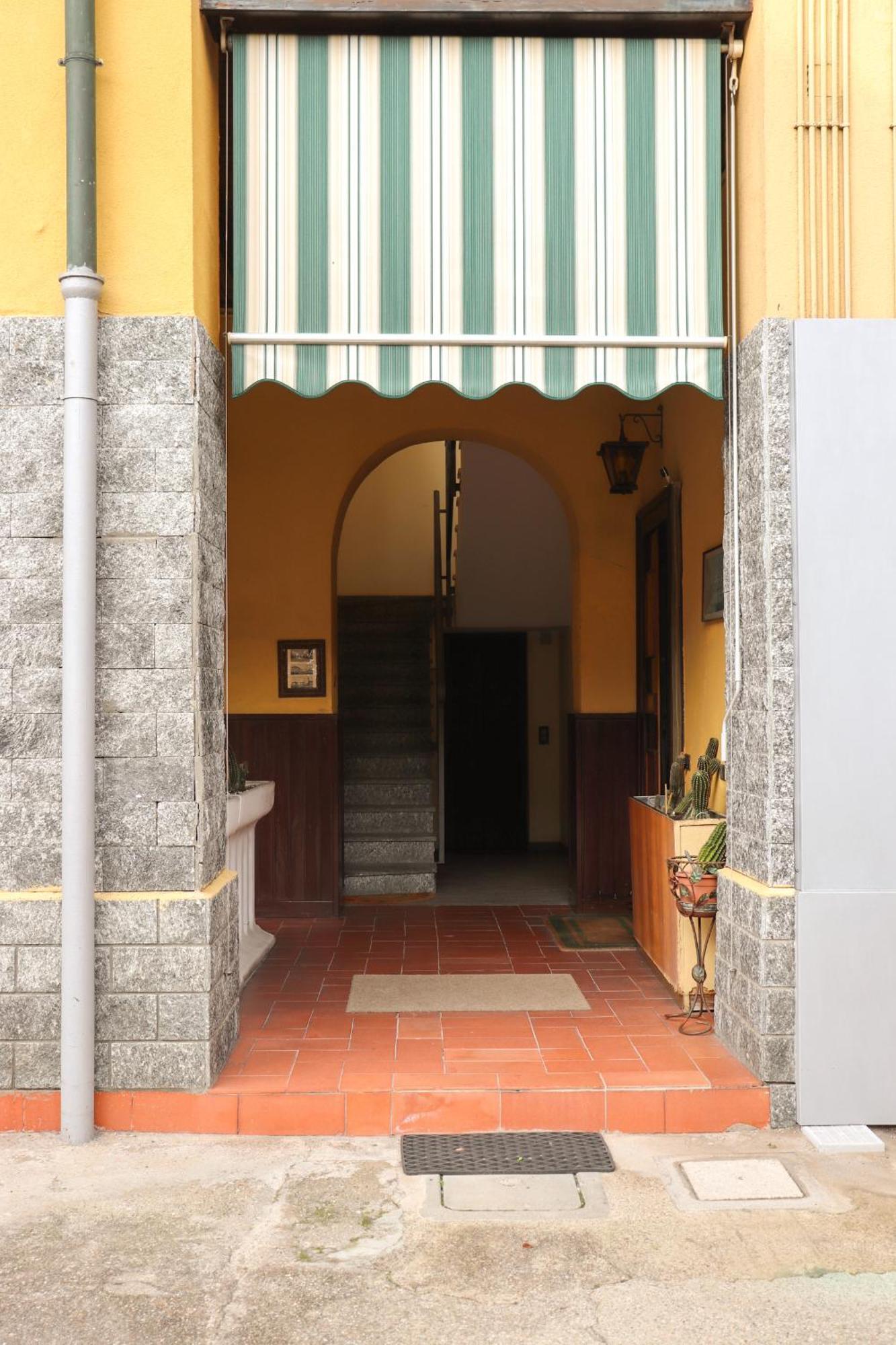 La Corte Di Brusuglio Apartments คอร์มาโน ภายนอก รูปภาพ